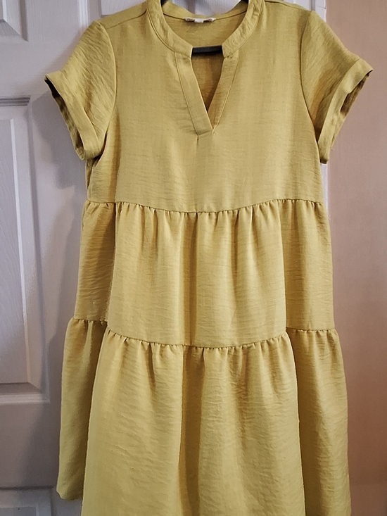 Zoey & Leelo Dresses & Skirts - Tiered Casual Short-Sleeve Dress in Mustard Yellow